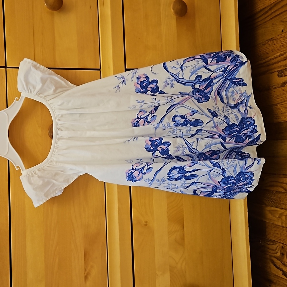 Girls dress